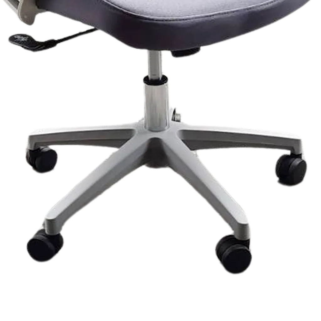 Chein Front View Foot Zoom.webp