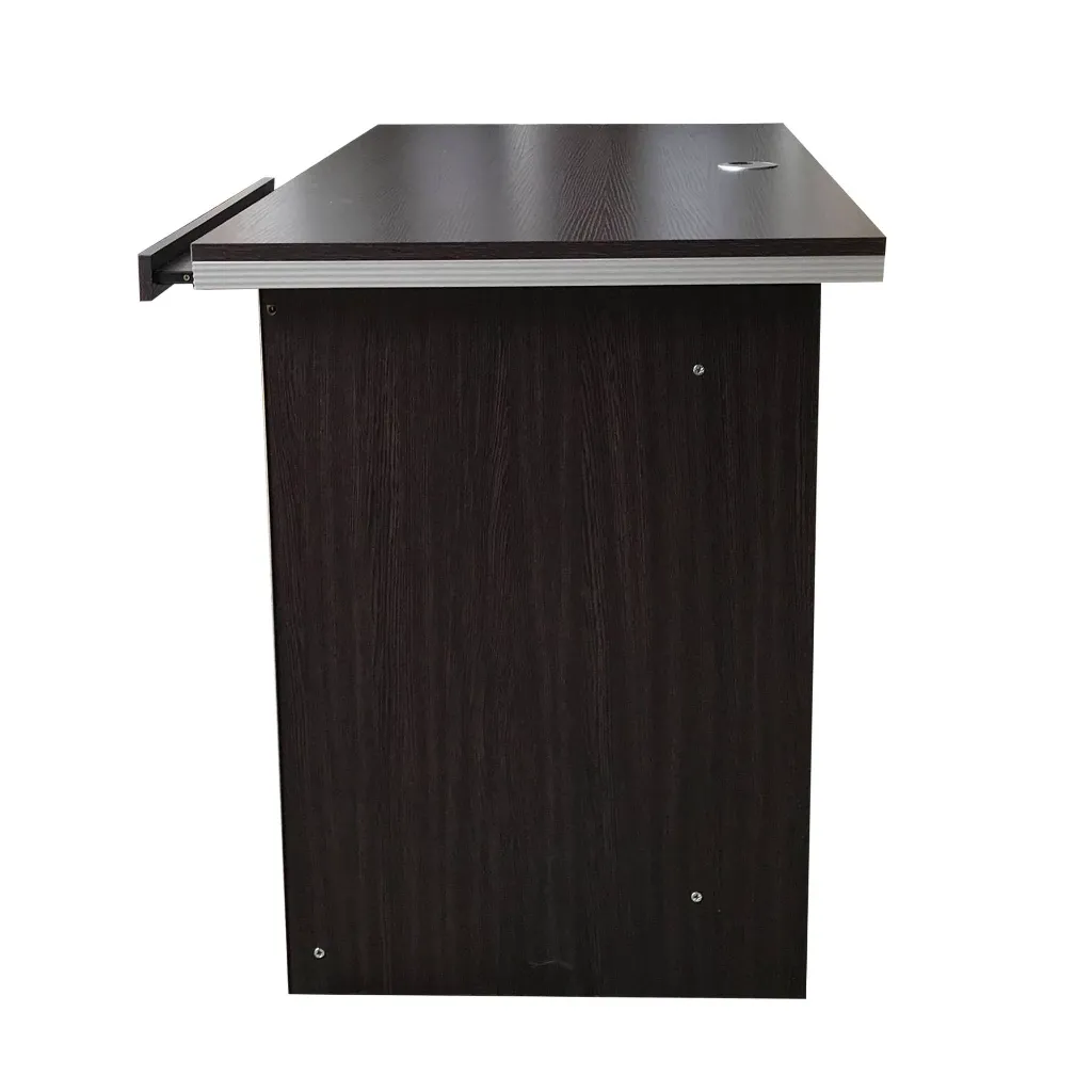 Valerie White BG sied.webp