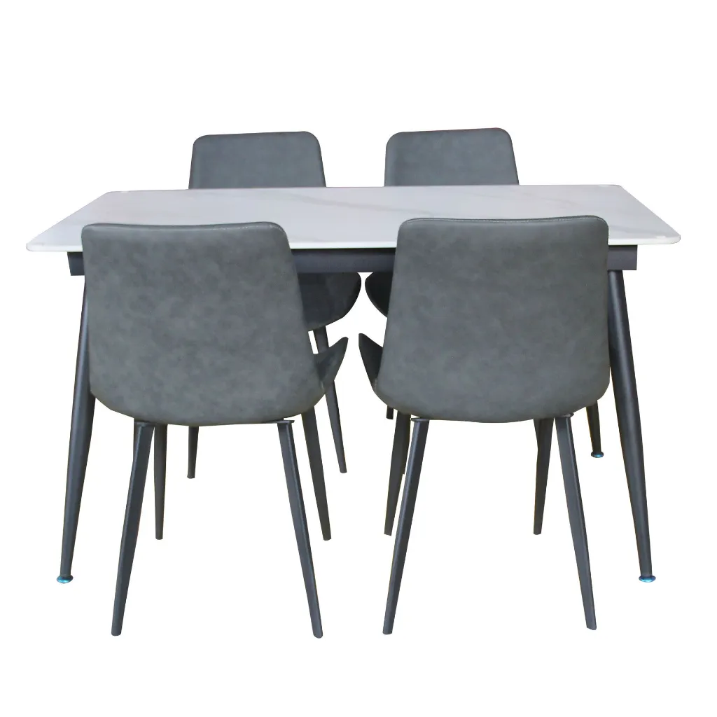 Gwen table 3.webp